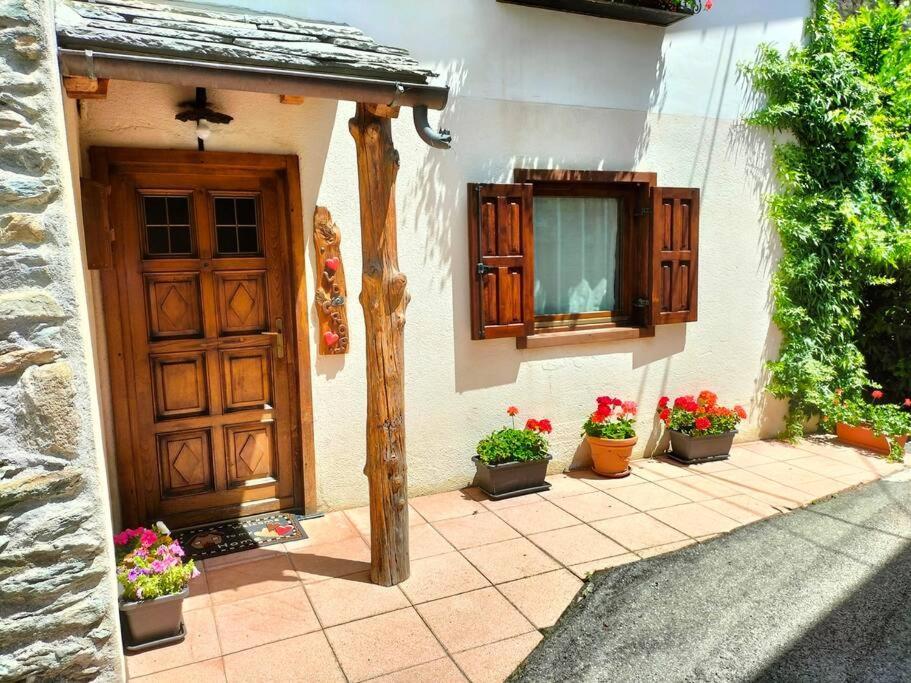 Appartamento Di Montagna Lo Grop Chambave Εξωτερικό φωτογραφία